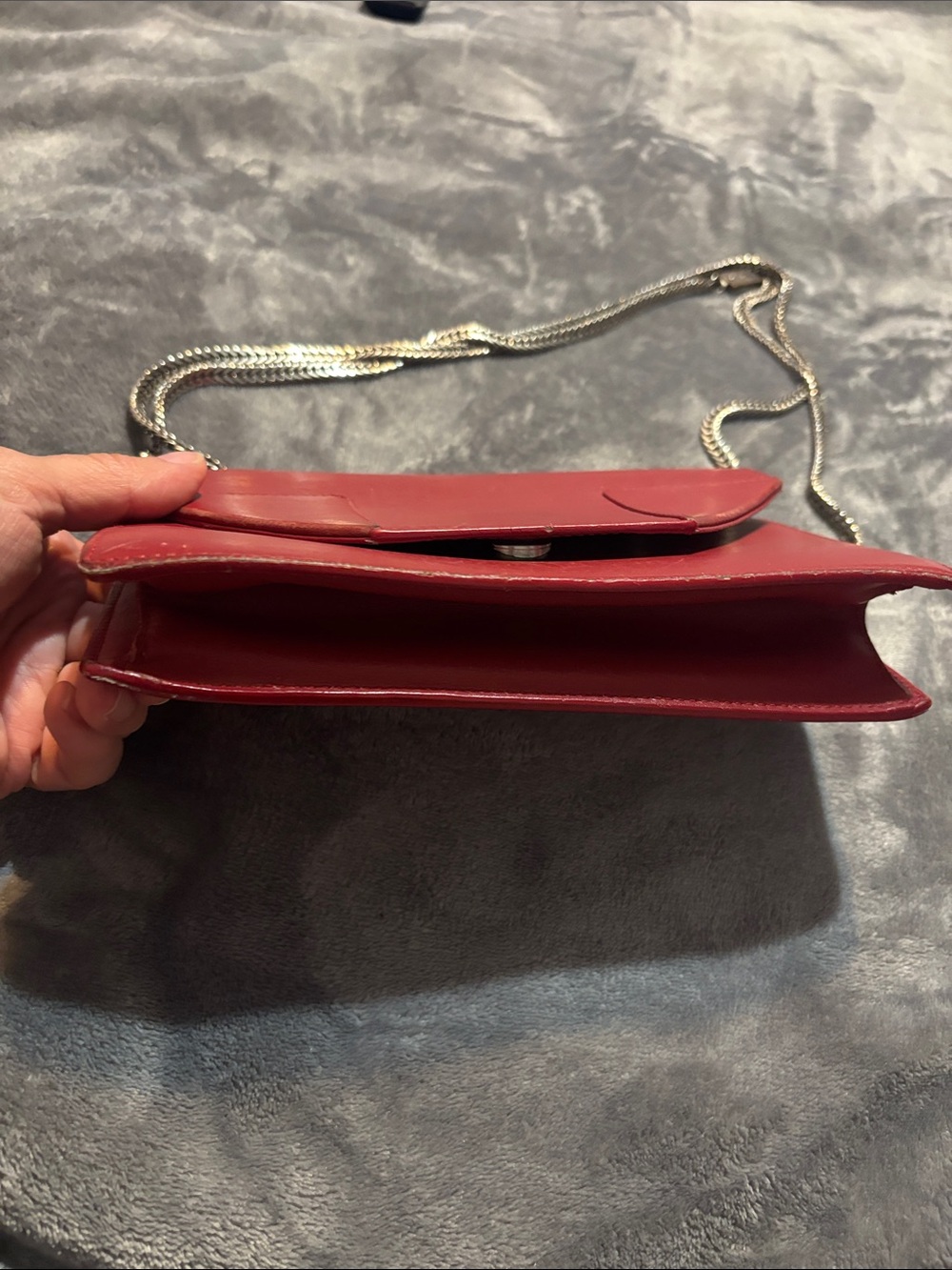Saint Laurent Betty vintage Red Leather Crossbody Bag with Silver Chain - Picture 7 of 17